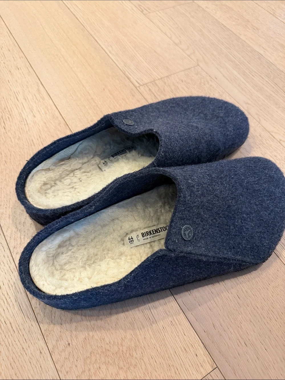 Birkenstock Men’s Navy Felt Slip-On Clogs with Cream Shearling Lining